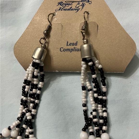Royal Mustang beaded silver, black and white dangle earrings, never worn - Picture 2 of 2